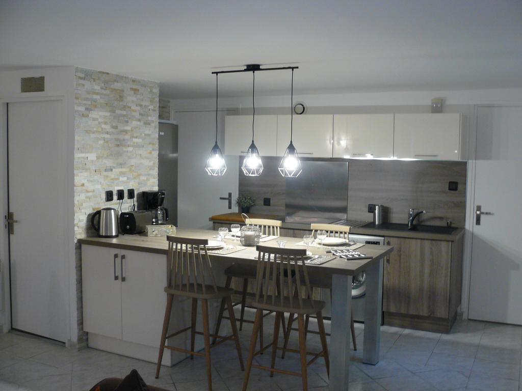 Appartement Giovanna Ceyreste 外观 照片